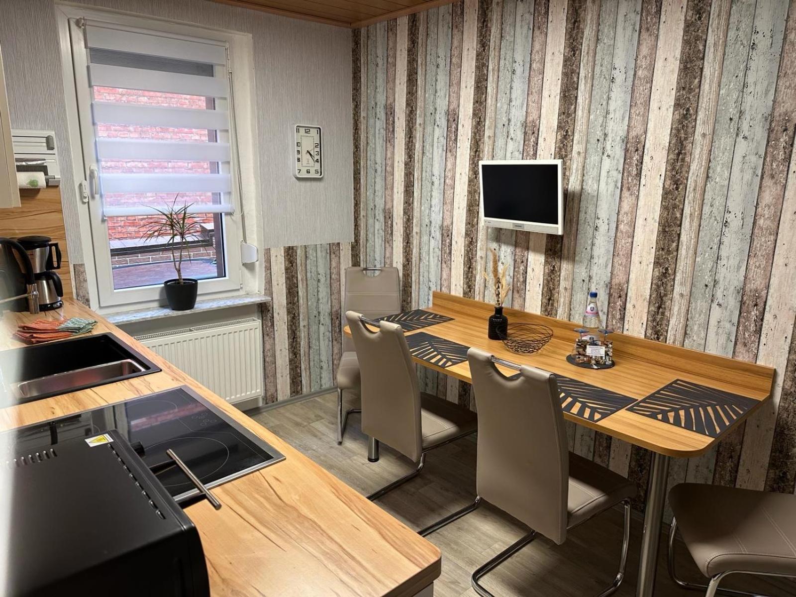 Christels Ferienwohnung 2 In Thale Mit Ueberdachter Terrasse, Kueche Mit Tv & Geschirrspueler Esterno foto