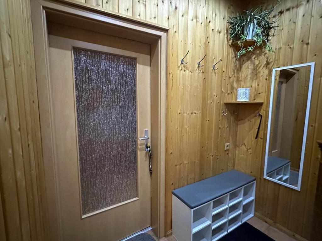 Christels Ferienwohnung 2 In Thale Mit Ueberdachter Terrasse, Kueche Mit Tv & Geschirrspueler Esterno foto